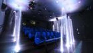 بالفيديو.. سينما مائية في ياس أبوظبي