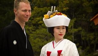 قائمة الجنسيات التي يفضل رجال ونساء اليابان الزواج منها