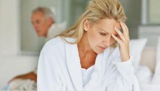 تناول الأطعمة الغنية بالكربوهيدرات يؤدي لانقطاع الطمث مبكرا