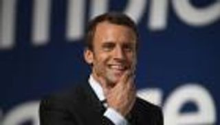 ماكرون يشتري معجون أسنانه من جيبه الشخصي