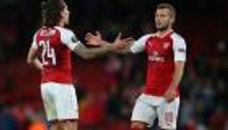 نجما أرسنال على أبواب الكالتشيو