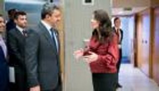 رئيسة وزراء نيوزيلندا تستقبل عبدالله بن زايد