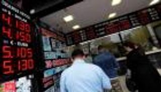 التضخم في تركيا يتجاوز التوقعات ويعصف بالليرة قبيل الانتخابات