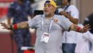 الفجيرة الإماراتي يعلن وقف مفاوضات التجديد مع مارادونا