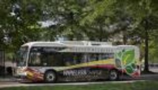 الولايات المتحدة تشهد أول حافلة كهربائية يتم شحنها لاسلكيا