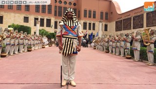مراسم نقل مهيبة للعجلة الحربية لتوت عنخ آمون