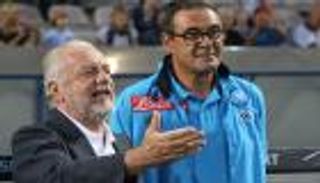  تقارير.. رئيس نابولي يدفع ساري للاستقالة