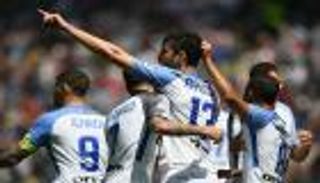 إنتر يسحق أودينيزي برباعية في الدوري الإيطالي