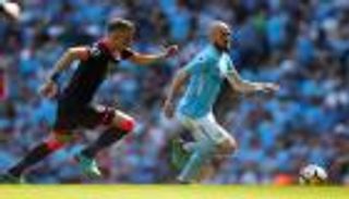 هدرسفيلد ينتزع تعادلا ثمينا في ليلة تتويج السيتي 