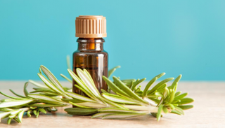 فوائد زيت الروزماري للشعر ووصفاته