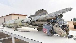 بقايا صاروخ حوثي دمرته الدفاعات السعودية - أرشيفية