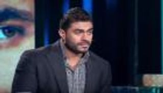 بالفيديو.. خالد سليم يبكي لتقصيره في حق والده: ربنا يسامحني