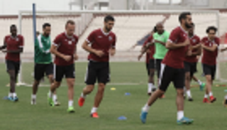 لاعبو الفيصلي يضربون عن التدريبات قبل نهائي كأس الملك 