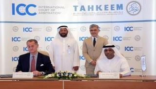 مراسم توقيع مذكرة التفاهم بين الشارقة للتحكيم ومحكمة التحكيم الدولية