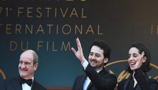 مخرج الفيلم أبو بكر شوقي ومنتجته ديما إمام ومدير مهرجان كان السينمائي