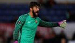 تقارير.. مانشستر يونايتد يسعى لضم حارس روما