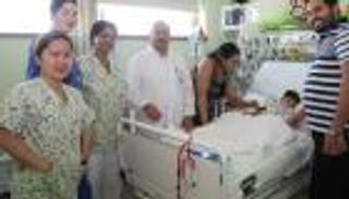 أطباء ينجحون في استرجاع أمعاء طفل بالإمارات