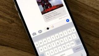 نظام تشغيل آيفون يواجه مشكلة "النقطة السوداء"