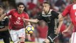 الأهلي يفوز على أياكس في مباراة اعتزال حسام غالي