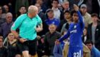 اتهام تشيلسي بالدخول في مواجهة مع الحكام