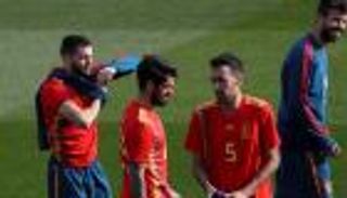 مدرب إسبانيا يحدد موعد إعلان قائمة مونديال روسيا