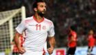 الغموض يحيط بموقف الخنيسي من المشاركة مع تونس في المونديال