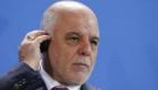 العبادي يأمر بإعادة فتح المجال الجوي بعد إغلاقه بسبب الانتخابات