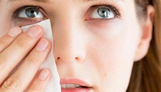 مكعبات الثلج حل سحري لمشاكل البشرة