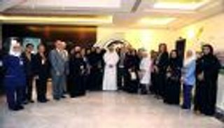 "صحة دبي" تكافئ الممرضين بـ"يوم سعادة"