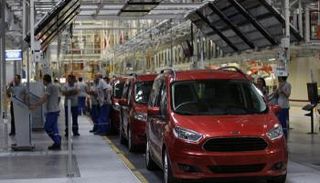 مصنع سيارات تركي  - رويترز