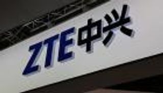 ترامب يعلن عن انفراجة وشيكة لأزمة "زد تي إي" الصينية