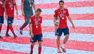 هوملز يحمل درع البوندسليجا