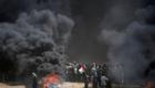 الحكومة الفلسطينية تطالب بتدخل دولي لوقف "مذبحة رهيبة" بغزة