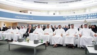  الشيخ حامد بن زايد آل نهيان يشهد حفل افتتاح أكاديمية سوق أبوظبي