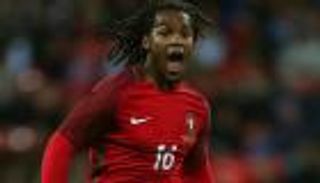 صفقات على ورق.. صراع إنجليزي إيطالي على ريناتو سانشيز