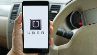 أوبر تقدم خدمة جديدة بتقييم الرحلات قبل نهايتها