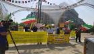 بالصور.. مظاهرات الغضب تحاصر ظريف في بروكسل