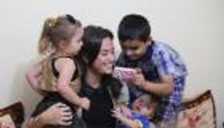 بالصور.. هند صبري تدشن حملة لجمع تبرعات لضحايا الشرق الأوسط في "رمضان"