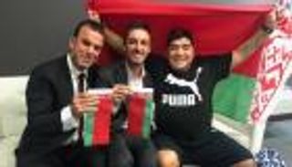 مارادونا يتولى تدريب ورئاسة نادٍ بيلاروسي