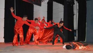 فرقة "الصامتون" للصم والبكم