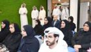 محمد بن راشد يشهد جانبا من برنامج الذكاء الاصطناعي لحكومة الإمارات