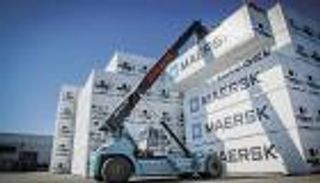 شركة ناقلات نفط عالمية توقف تعاملاتها مع إيران