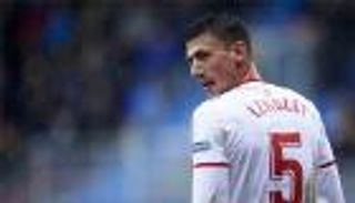 برشلونة يتوصل لاتفاق مبدئي مع مدافع إشبيلية