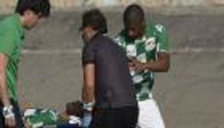 "زجاجي" الجزائر مرشح للرحيل عن موريرنسي البرتغالي 