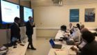 "الإمارات للفضاء" تستعرض تصميم القمر الاصطناعي "مزن سات"