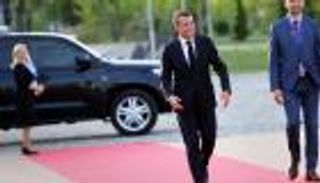 ماكرون: على أوروبا حماية شركاتها من العقوبات الأمريكية ضد إيران