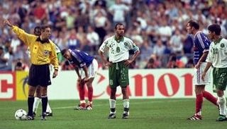 أنور في لقاء هولندا