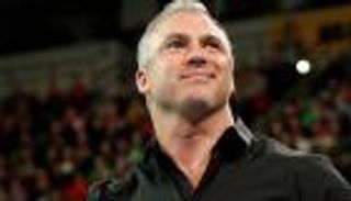 شين ماكمان يخضع لجراحة ناجحة