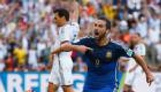 الانتقادات كادت تدفع هيجوايين للاعتزال بعد مونديال 2014