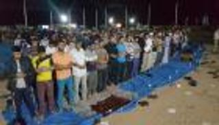 صلاة التراويح.. مقاومة سلمية في مخيمات العودة شرق غزة